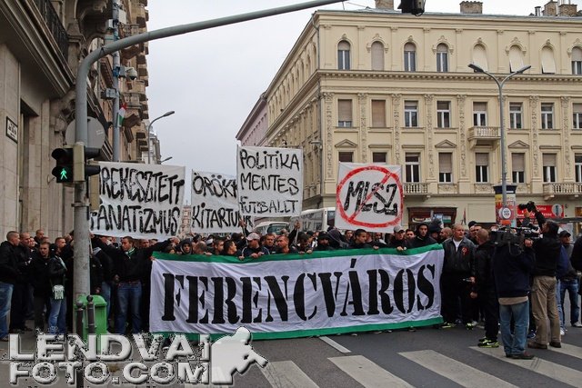 Szurkoloi_demonstracio_20141026_18