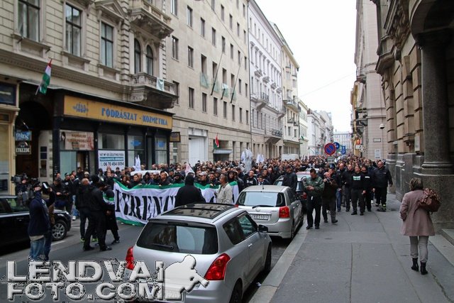 Szurkoloi_demonstracio_20141026_22