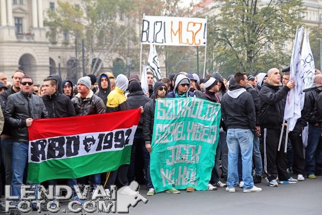 Szurkoloi_demonstracio_20141026_42