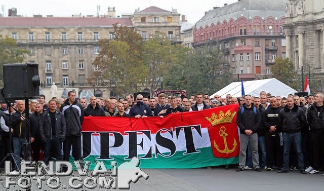 Szurkoloi_demonstracio_20141026_51