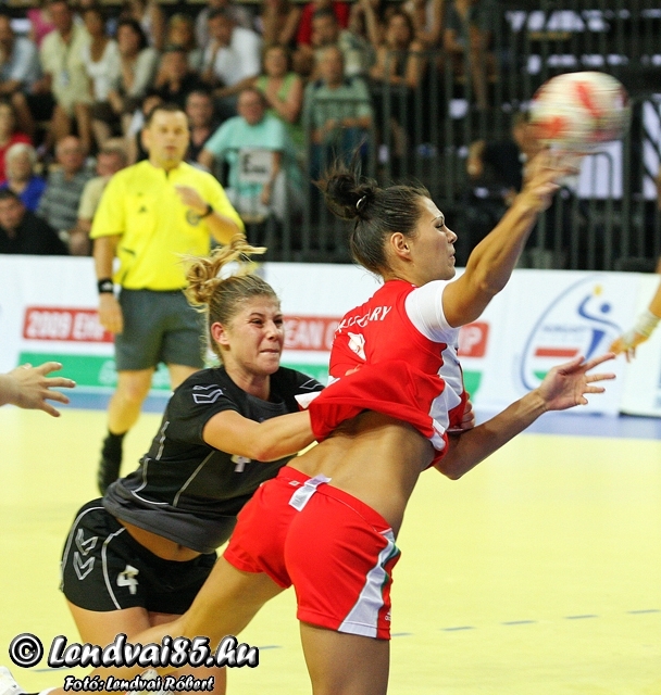 HUN-MNE_U19_27-20_20090815_48