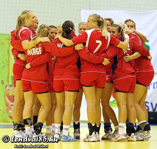 HUN-NOR_U19_27-29_20090823_03