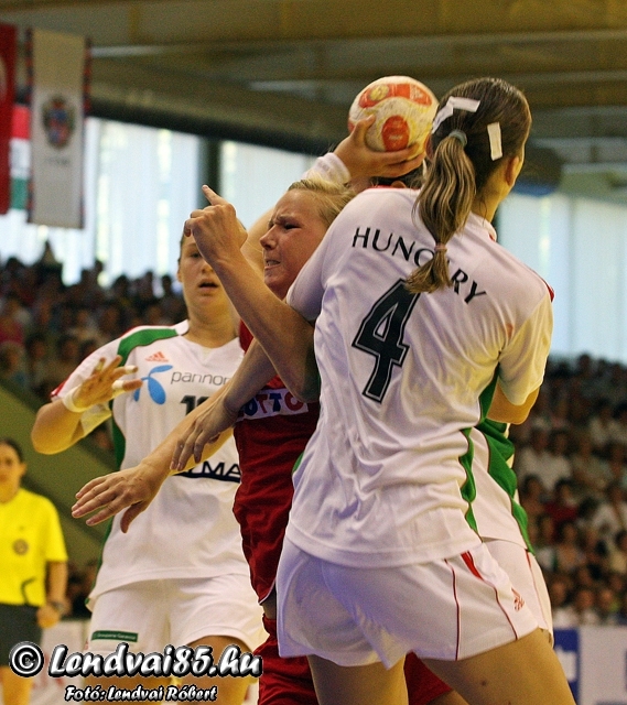 HUN-NOR_U19_27-29_20090823_42